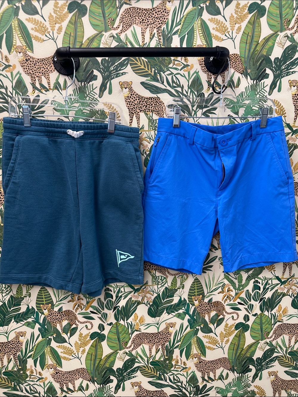 Vineyard Vines boys shorts 16 L